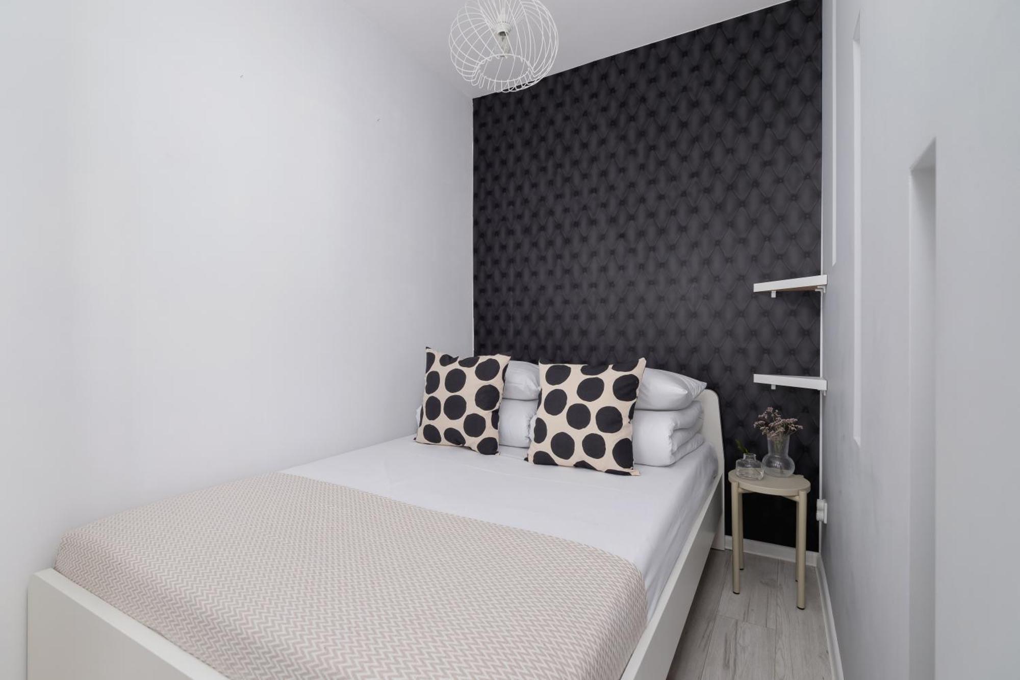 One Bedroom Apartment With A Balcony - Dietla 109 Street كراكوفيا المظهر الخارجي الصورة